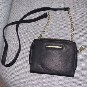 Steve Madden multi-compartment purse